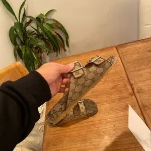 Gucci Jesus flip flops Gucci Men main image 4